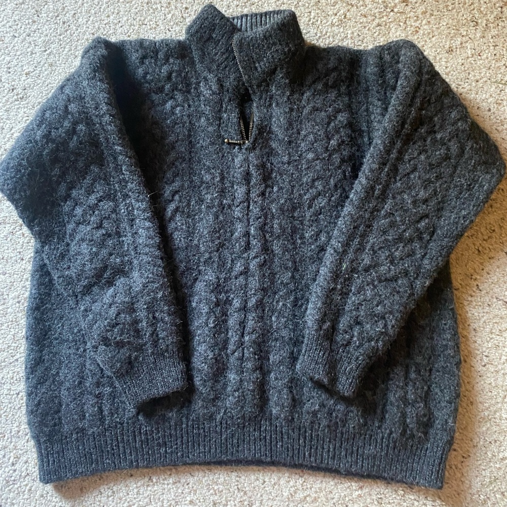 Carraig Donn Men's Dark Gray Cable Knit Quarter-Zip Wool Sweater